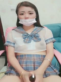 小可愛平台(原卡哇伊)漂亮美女主播陳小蜜1027自慰大秀穿着制服激情自慰十分誘人