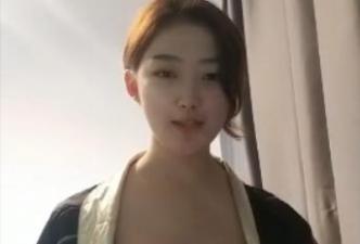 短發巨乳妹子東北顏值學生